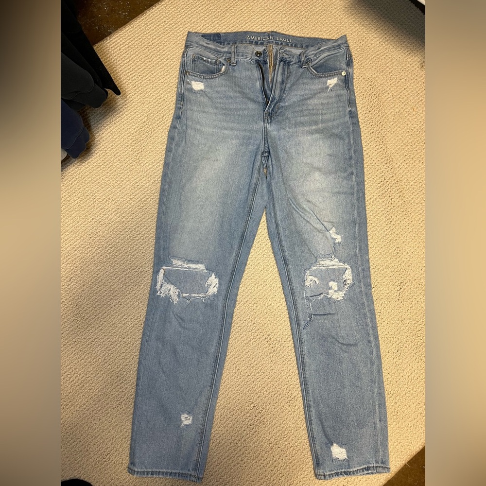 American Eagle Outfitters Light Blue Denim Mom Jeans